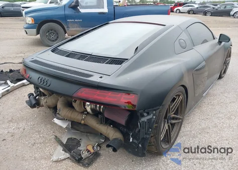 2020 Audi R8 V10 Performance Quattro S Tronic z USA, uszkodzony, nr VIN WUAKBAFX9L7900309